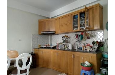 Hiếm, Nguyễn Văn cừ 40m2, 5 tầng , mặt tiền 4.7m, giá 3.85 tỷ