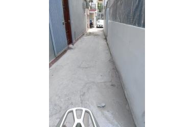 Bán đất Bồ Đề, Long Biên, 33.5 m, MT 4.2m giá: 2.5 Tỷ LH: 0943151661