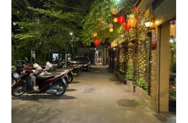 Nhỉnh 5 tỷ! Lô Góc! Ô tô vào nhà phố Thái Thịnh 51.8m2, mặt tiền 4.3m