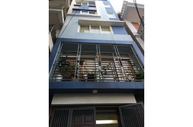 Bán nhà Nguyễn Đình Hoàn, nhà đẹp, ngõ rộng,  gần phố, 3.9 tỷ