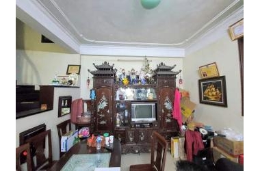 Bán Nhà Phân Lô Huỳnh Thúc Kháng, Đống Đa 30m, 5 Tầng, 20m Ra Phố, Giá 3.75 Tỷ.