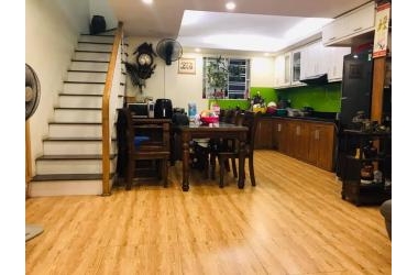 Bán nhà Bồ Đề, Long biên , gần 80m2, 3 tầng, Giá chỉ hơn 5 tỷ.
