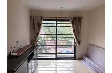 Nhà phân lô bán gấp Nguyễn An Ninh - Hoàng Mai DT 60m2x6T mặt tiền 5.3m giá 5.6 tỷ