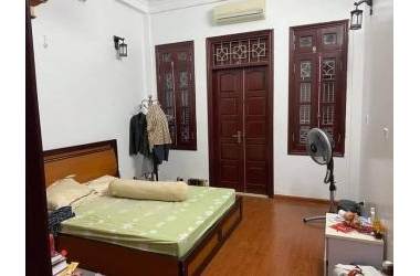 Bán Nhà Phố Nguyễn Tri Phương, Ba Đình 50m2, 4 Tầng, MT 4.8m, 2 Thoáng, Giá 8.5 Tỷ.