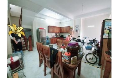 Nhà VIP Hoàng Văn Thái, Ô Tô 7 Chỗ Đỗ, 38m2, Mt 5m, 3,35 Tỷ