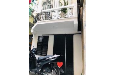 1.29 tỷ nhà Minh Khai, 3 tầng 2 ngủ, nội thất đẹp, cách phố 20m, SĐCC, Về ở luôn