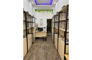 Bán nhanh nhà mặt phố nhà mặt phố quận Đống Đa, giảm giá chào 200 triệu.