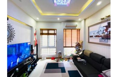 BÁN NHÀ MẶT PHỐ THÔNG SỐ VÀNG CỦA LÀNG.KINH DOANH