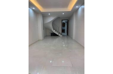 Khu vực nhiều nhà bán nhưng để mua được nhà đẹp thì chỉ có 1 căn tại Hà Đông