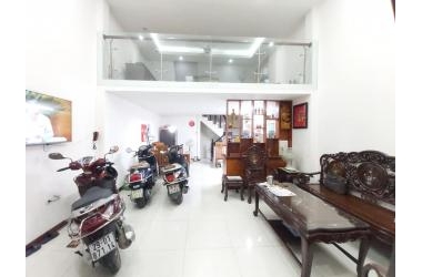 Gấp! Gấp! Gấp! cần Tiền bán nhà Kim Ngưu sổ phân lô 2 ô tô đỗ