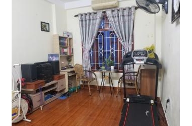 Bán gấp nhà Phố Kim Ngưu, 56m, 5 tầng, oto tránh 30m. Giá 3,75 tỷ. LH 0912991368