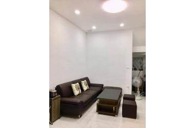 Siêu phẩm nhà đẹp ngõ nông rộng Văn Cao,35m2,5t, giá chào 3.x tỷ