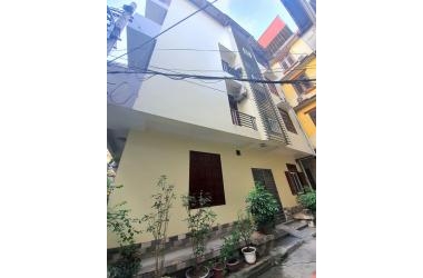 PHÂN LÔ - Ô TÔ TRÁNH - LÔ GÓC - NHÀ ĐẸP - 3 THOÁNG - FUUL NỘI THẤT.