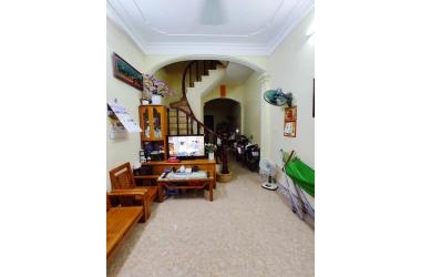 Nhỉnh 3 tỷ nhà phân lô quân đội 36m, 4 tầng ngõ 5m, Định Công Thượng ô tô đỗ