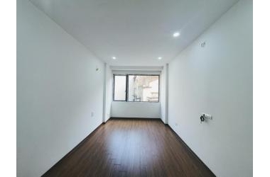 Bán nhà Tam Trinh. Nhà mới, mặt ngõ KD nhỏ, gần phố. 35m 5T 3.05 tỷ.