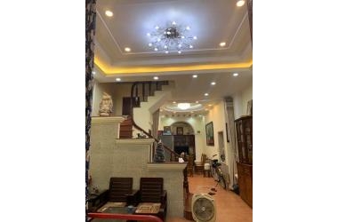 Cực hiếm nhà đẹp Quần Ngựa 52m2, 3 Tầng gần 5 tỷ