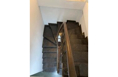 Hiếm, Bán nhà Nguyễn Văn Cừ 41m2, 5tầng , MT 5.6m, Giá 3.65 tỷ ,ô tô đỗ cửa