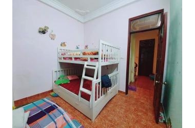 Bán gấp nhà Lê Hồng Phong, Hà Đông, Mt: 4m, 40m, 3.4 tỷ, 1 nhà ô tô.