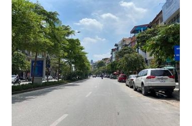 Siêu Hiếm nhà Nguyễn Thái Học 50m2,5 tầng giá chào 5.89 tỷ