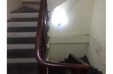bán nhà giáp nhị gần trương định 35m 5 tầng ngõ đẹp