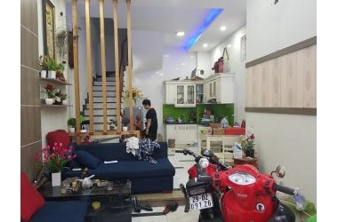 Bán Nhà Yên Sở, Hoàng Mai DT 40m 5 Tầng Giá 2.7 Tỷ, Ô tô Đỗ Cửa - 0946.689.629
