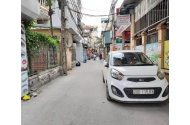 Bán gấp nhà Phùng Hưng, 38m2, 2,7 tỷ, ô tô 20m.