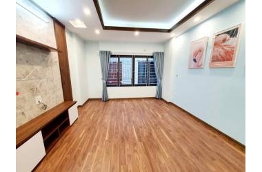 Bán Nhà Giải Phóng, Hoàng Mai 35m2x5 Tầng, MT 4m, Ngõ Thông, Kinh Doanh, Giá 2.9 Tỷ.