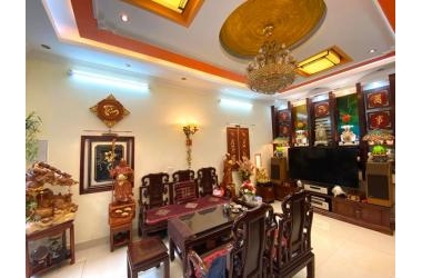 Bán gấp nhà Bát Khối, 52m2, 5tầng, Ngõ ô tô tránh, tặng nội thất xịn, chỉ 4,05 tỷ