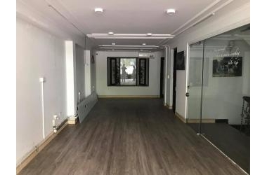 Cho thuê mặt tiền 100 Dịch Vọng Hậu, Cầu Giấy 80m2x tầng 1, mặt tiền 5.3m