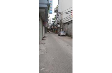 Bán gấp nhà Kim Giang, 50m, 3,9 tỷ, ô tô đỗ cửa, 2 thoáng, tặng nội thất.