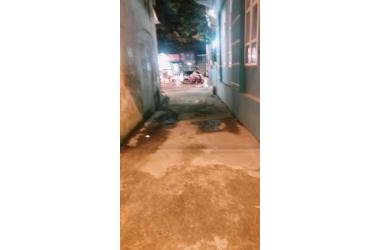 Hiếm! Bán đất Phùng Hưng, 34m, 1.9 tỷ, ô tô tránh 1 nhà, Lh 0967897269.