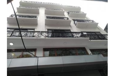 NHÀ MỚI – THANG MÁY NHẬP KHẨU - NGÕ THÔNG - KINH DOANH ĐA NGHỀ Chính chủ bán nhà ngõ Cầu Giấy 42m 5T MT3.5 giá 7.75 tỷ . LH: Anh Sơn 0911551022