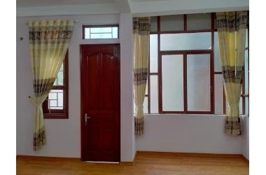 Cần bán gấp!!! nhà Lĩnh Nam 6 tầng DT 30m mới ngõ nông - rộng