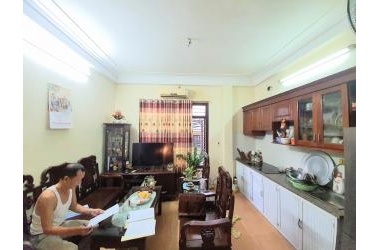 Bán gấp nhà phố Tân Mai 30m 6 tầng mặt tiền rộng lô góc Kinh Doanh