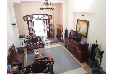BÁN GẤP NHÀ THỊNH QUANG, ĐỐNG ĐA, 55M2X4T, CHỈ 3,4 TỶ.LH 0912366632.