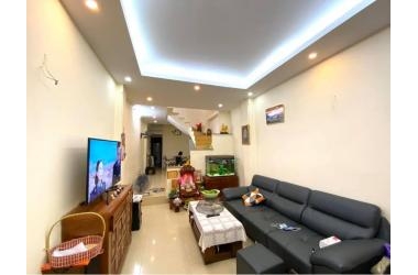 Bán gấp nhà Đa Sỹ,5 tầng, 45m2, 3 tỷ,2 thoáng,  cách phố 4 nhà.