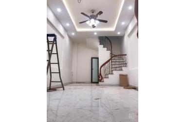 Mặt phố Minh Khai. Kinh doanh bất chấp, vỉa hè, mặt tiền 4m 4.3 tỷ