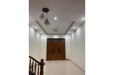 Bán nhà Trương Định, lô góc, nhà mới ở luôn 32m 5T 2.65 tỷ