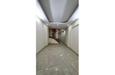 Nhỉnh 3 tỷ nhà mới 40m 5 tầng Phố Định Công Thượng