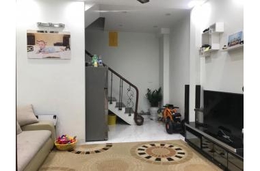 Bán lô góc Ngã Tư Sở kinh doanh sầm uất, 22m2, 4 tầng, thiết kế hiện đại, ô tô đỗ cửa