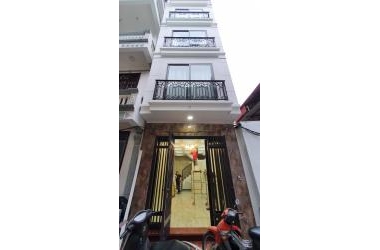 GIA ĐÌNH CẦN BÁN NHÀ PHỐ ĐỊNH CÔNG 31M 5 TẦNG MỚI ĐẸP MẶT TIỀN RỘNG - GIÁ RẺ
