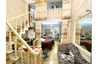 BÁN GẤP, MẶT PHỐ NGUYỄN TRÃI, 65M2X6T, MT 5,2M, ÔTÔ, KINH DOANH,LÔ GÓC. GIÁ 8.05 TỶ,LH 0966908099