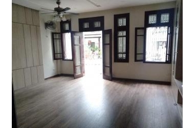 Lại có siêu phẩm mặt phố chào bán 80M2, M tiền 8M, giá 22,5 tỷ Trường Chinh.