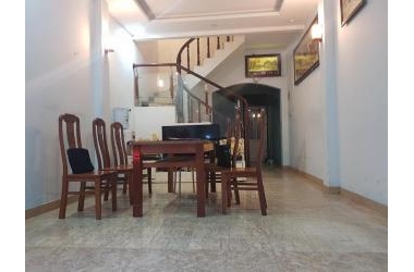 Bán nhà Bế Văn Đàn, 33m2 x 4 tầng x 4 phòng ngủ, ô tô đỗ cửa, kinh doanh