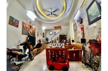 Nhà Hoàng Mai 50m2 chỉ 4.7 tỷ, 5 Tầng, Nội thất xịn, Ô tô đỗ cửa