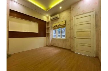 NHỈNH 4 TỶ CÓ - NHÀ THỊNH QUANG - CẠNH NGÃ 4 SỞ - GẦN PHỐ - NGÕ THÔNG - DT 45M 4 TẦNG ĐẸP