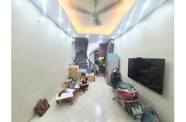 NHÀ ĐẸP RẺ NHẤT PHỐ TÂN MAI - 28/30M TẦNG 2 - 4 TẦNG - GẦN Ô TÔ