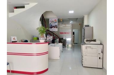 Nhỉnh 9 tỷ! Lô Góc! Mặt ngõ Ô tô tránh phố Nguyên Hồng 65mx3T, mt 5.3m