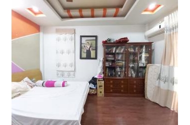 Nhỉnh 5 tỷ! Nhà Đẹp! Ngõ Đẹp! Phố Hoàng Cầu 48m, 5 tầng, mt 5m