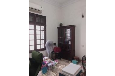 Bán nhà Ngõ Giáp Bát, 106m2, ngõ ba gác, mặt tiền 4.6m.